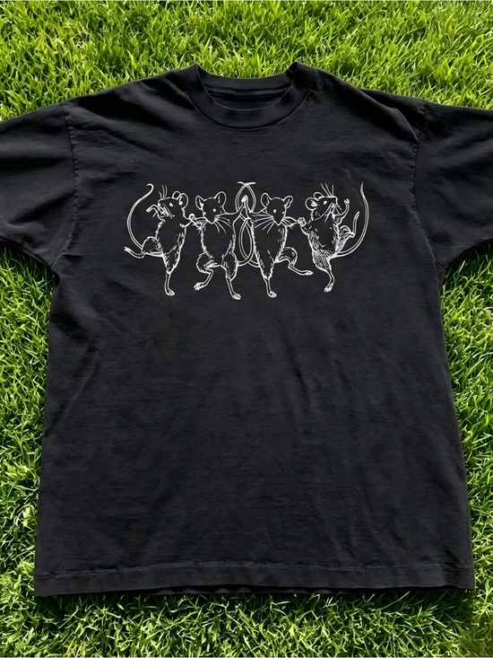 Michaela C Other - Black cat graphic with white accents Women Men T-shirt unisex